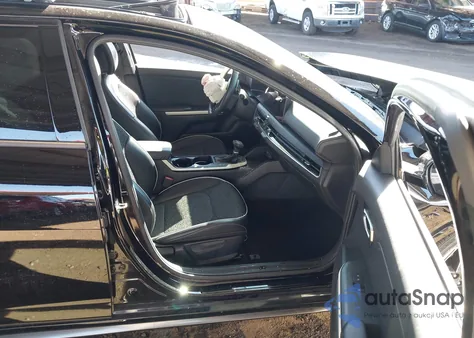 2025 Kia K4 Gt-Line from USA, damaged, VIN 3KPFW4DE1SE065794